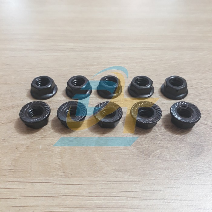 T&aacute;n liền long đền th&eacute;p đen M6