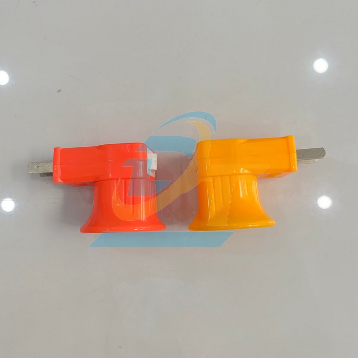Đui đèn liền phích có công tắc
