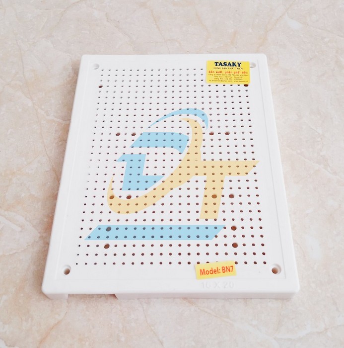 Bảng điện 16x20cm Tasaky BN7
