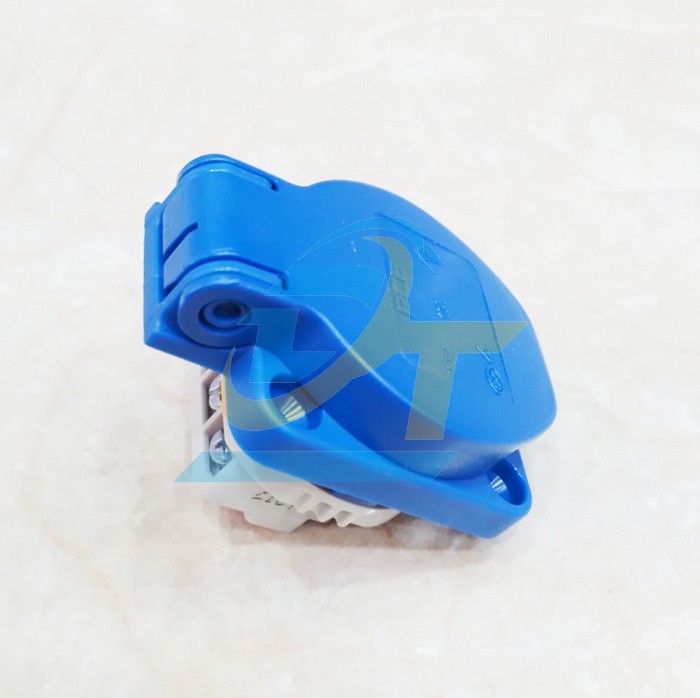 Ổ cắm công nghiệp gắn âm có nắp 2P 16A 250V PCE F105-0B