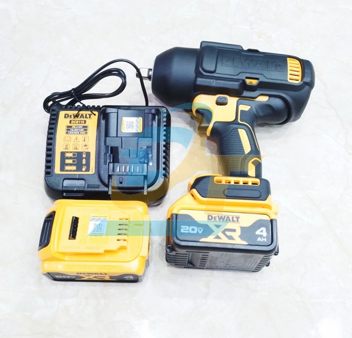Máy siết bu lông dùng pin 20V Dewalt DCF900M2