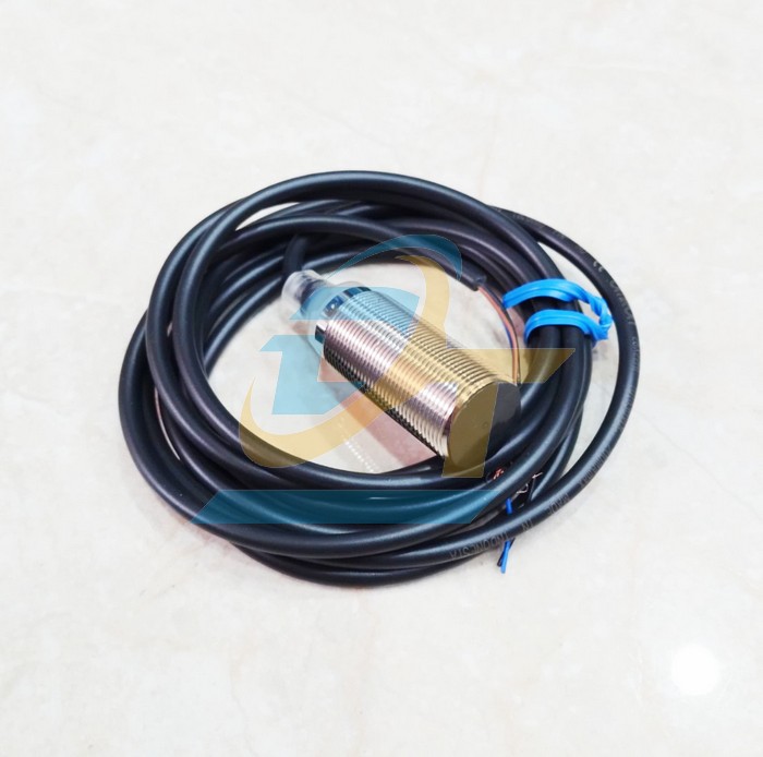 Cảm biến tiệm cận Omron E2B-M18KS08-WP-B1 2M