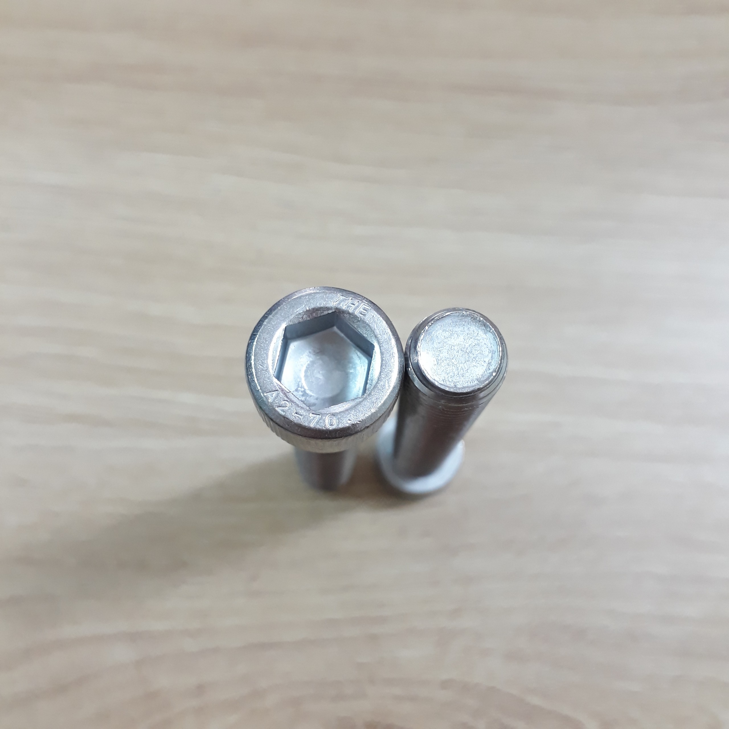 Bulon lục gi&aacute;c inox 304 M12x80  VietNam | Gi&aacute; rẻ nhất - C&ocirc;ng Ty TNHH Thương Mại Dịch Vụ Đạt T&acirc;m