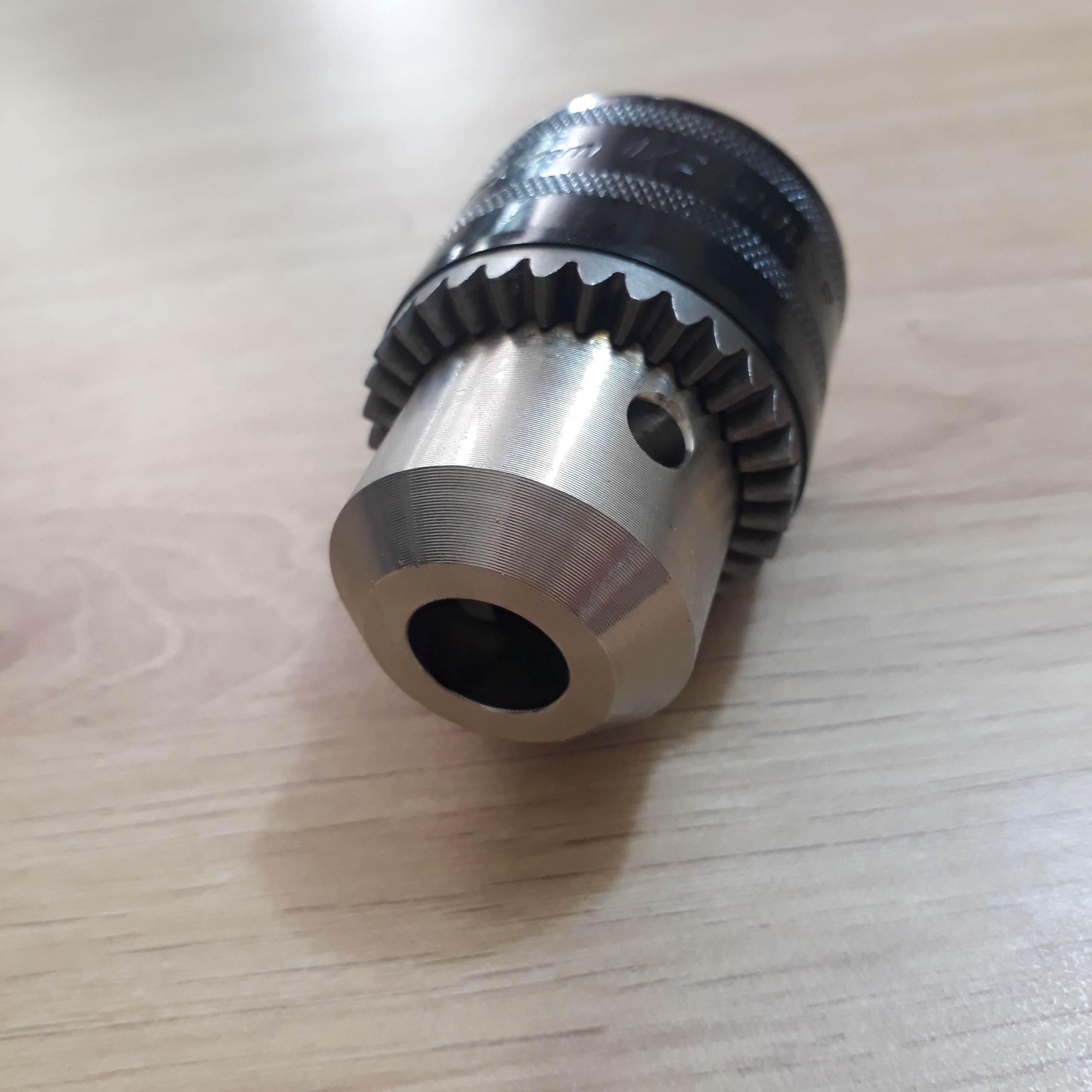 Đầu kẹp mũi khoan c&oacute; kh&oacute;a 13mm Makita 195081-8 195081-8 Makita | Gi&aacute; rẻ nhất - C&ocirc;ng Ty TNHH Thương Mại Dịch Vụ Đạt T&acirc;m