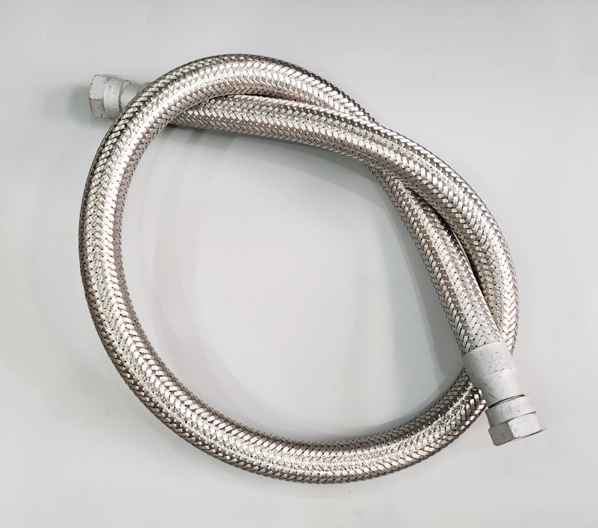Ống mềm inox 304 3/4"x1300mm (Phi 27) nối ren  VietNam | Giá rẻ nhất - Công Ty TNHH Thương Mại Dịch Vụ Đạt Tâm