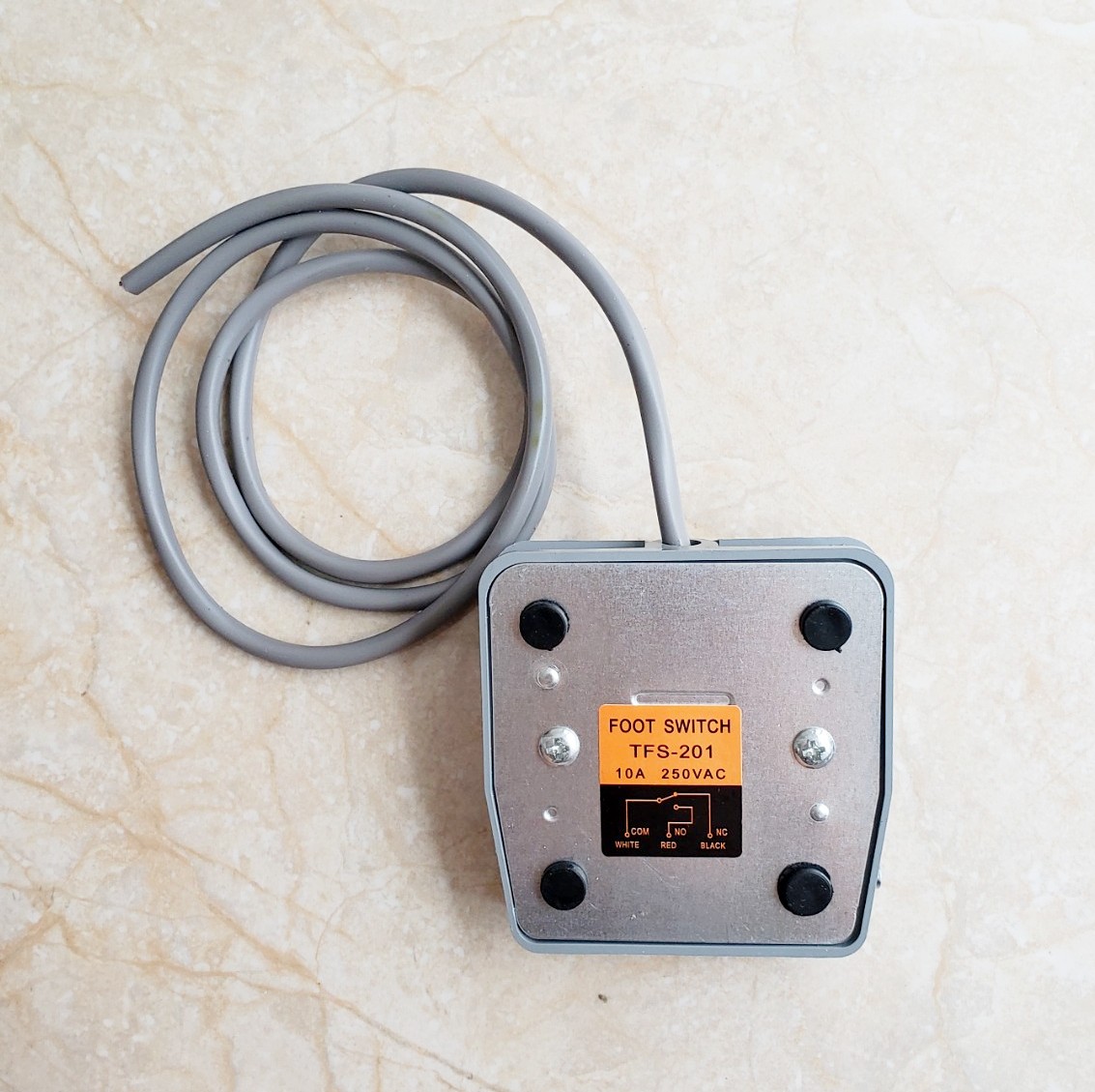 C&ocirc;ng tắc b&agrave;n đạp 10A 250V vỏ nhựa TFS-201 TFS-201 China | Gi&aacute; rẻ nhất - C&ocirc;ng Ty TNHH Thương Mại Dịch Vụ Đạt T&acirc;m