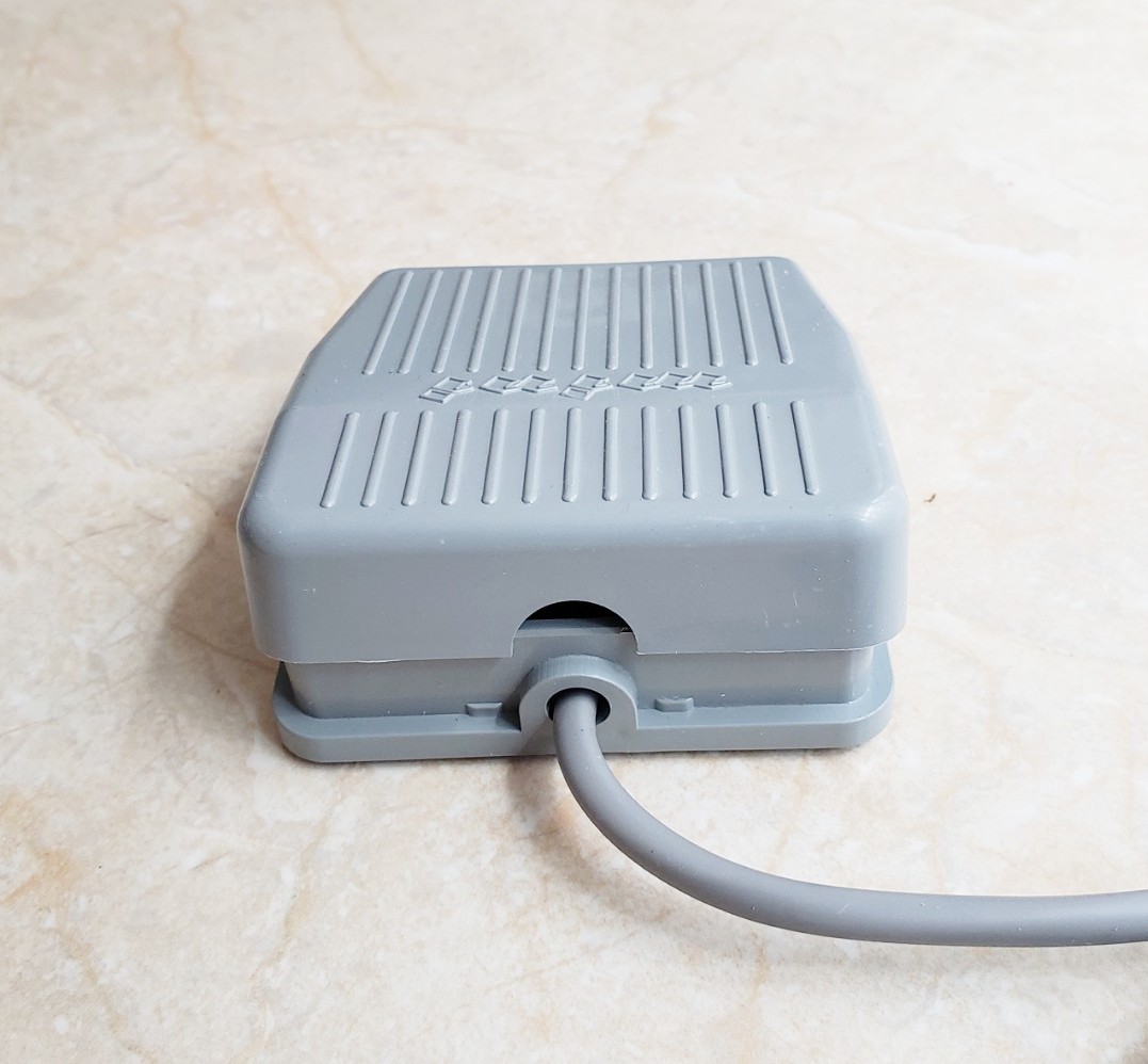 C&ocirc;ng tắc b&agrave;n đạp 10A 250V vỏ nhựa TFS-201 TFS-201 China | Gi&aacute; rẻ nhất - C&ocirc;ng Ty TNHH Thương Mại Dịch Vụ Đạt T&acirc;m