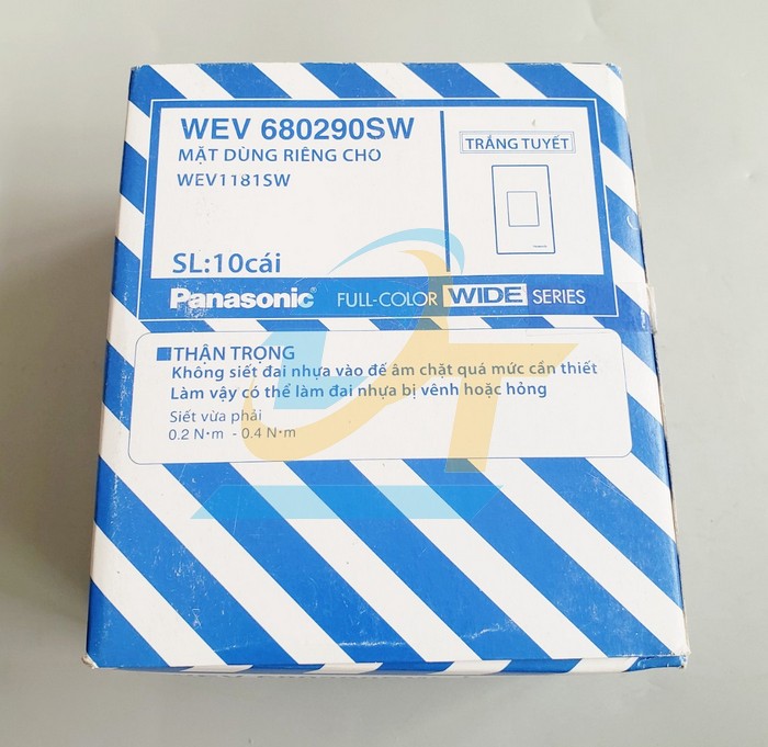 Mặt d&ugrave;ng ri&ecirc;ng cho ổ đơn 3 chấu Wide Series Panasonic WEV680290SW WEV680290SW Panasonic | Gi&aacute; rẻ nhất - C&ocirc;ng Ty TNHH Thương Mại Dịch Vụ Đạt T&acirc;m