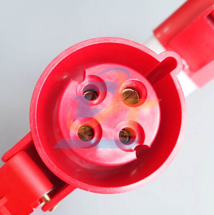 Ổ cắm công nghiệp 4P-32A-415V IP44 chia 3 MDCE-MD1024 MD1024 VietNam | Giá rẻ nhất - Công Ty TNHH Thương Mại Dịch Vụ Đạt Tâm