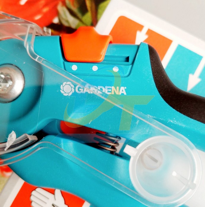 K&eacute;o cắt c&agrave;nh cổ điển 22mm Gardena 08857-20  GARDENA | Gi&aacute; rẻ nhất - C&ocirc;ng Ty TNHH Thương Mại Dịch Vụ Đạt T&acirc;m