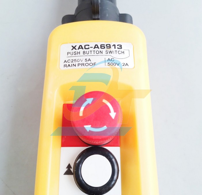 Tay điều khiển cầu trục XAC-6913  China | Gi&aacute; rẻ nhất - C&ocirc;ng Ty TNHH Thương Mại Dịch Vụ Đạt T&acirc;m