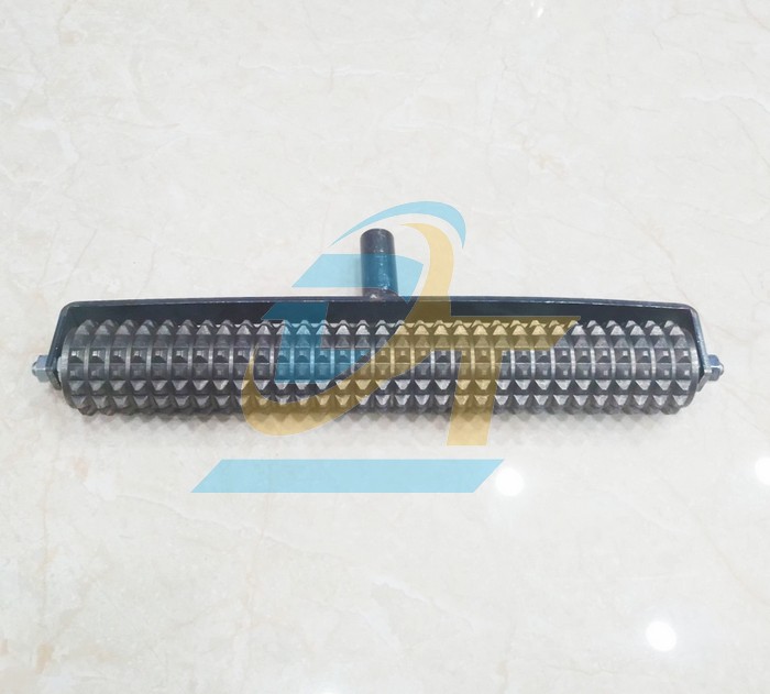 Con lăn tạo nh&aacute;m gai bề mặt b&ecirc; t&ocirc;ng 400mm (K&egrave;m c&aacute;n 1m)  VietNam | Gi&aacute; rẻ nhất - C&ocirc;ng Ty TNHH Thương Mại Dịch Vụ Đạt T&acirc;m