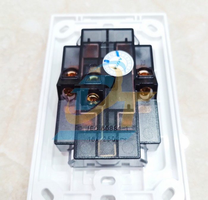 Ổ cắm đôi 3 chấu đế liền 16A MPE A20UES2N  MPE | Giá rẻ nhất - Công Ty TNHH Thương Mại Dịch Vụ Đạt Tâm