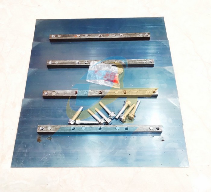 Lưỡi xoa nền bê tông 355x150mm (Bộ 4 lưỡi)  China | Giá rẻ nhất - Công Ty TNHH Thương Mại Dịch Vụ Đạt Tâm